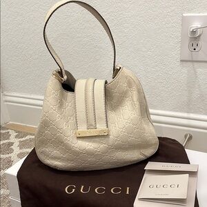 Gucci Cream Bag with Textured Leather